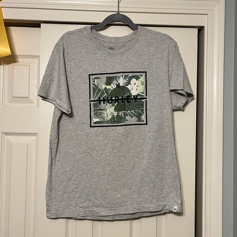 Hurley gray graphic tshirt